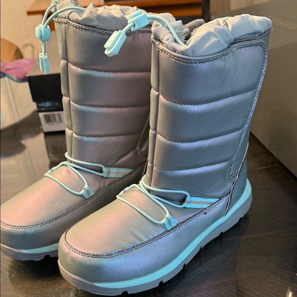 Lands End Kids Silver Winter Boots 5M youth